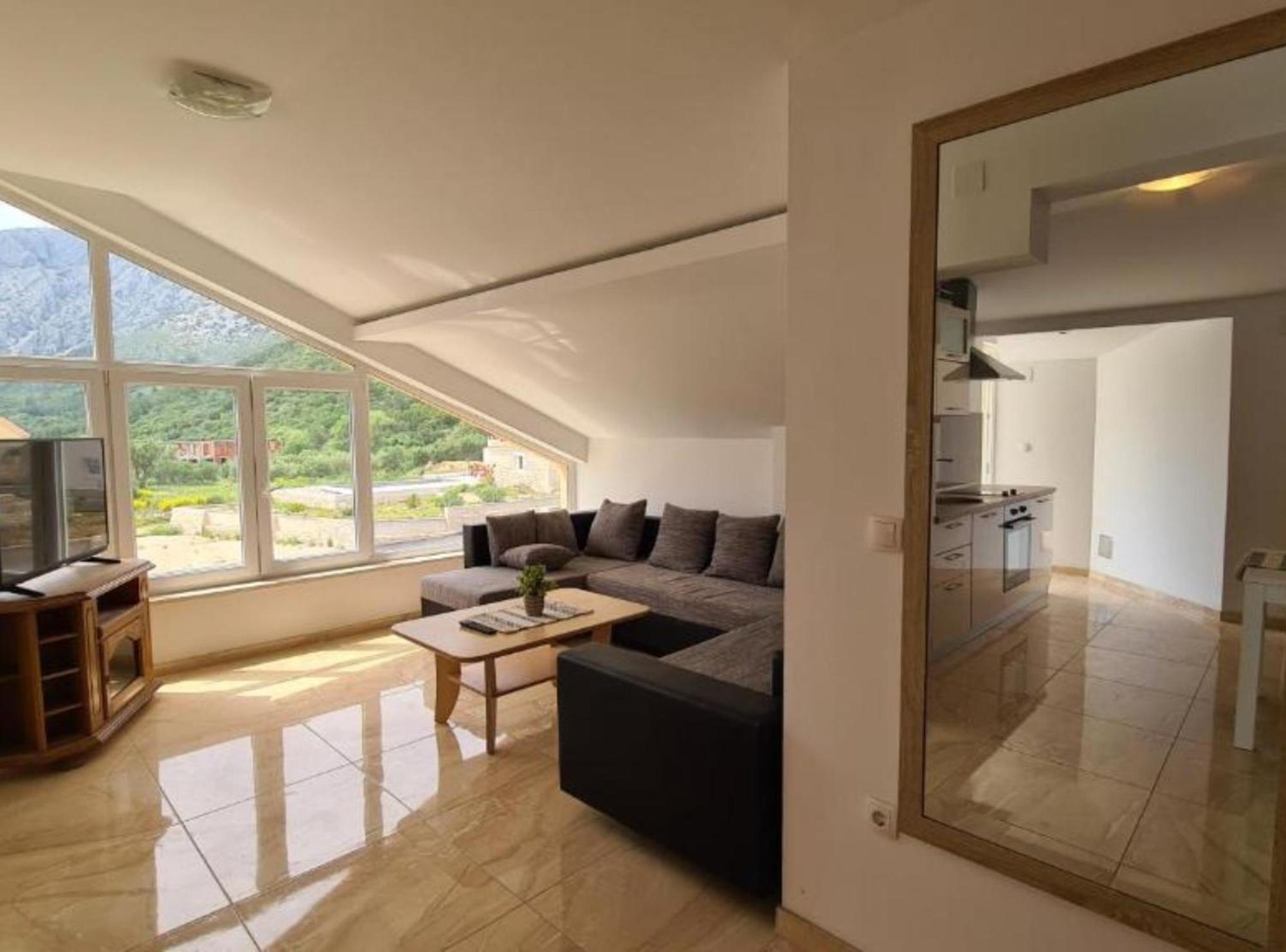 Apartment Josip Orebic